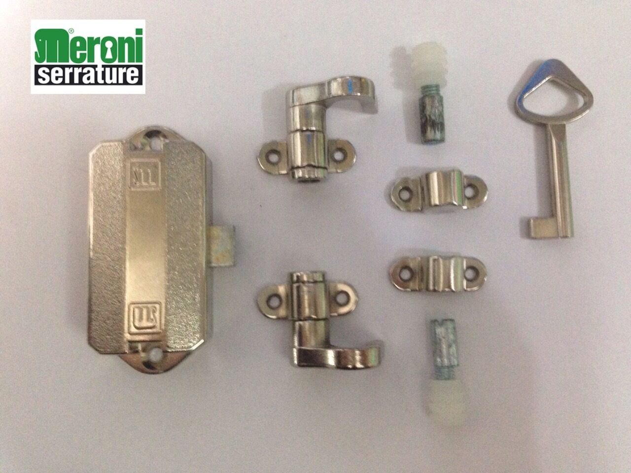 Serratura Meroni Aste Rotanti M98 da applicare con e senza accessori Nichelato