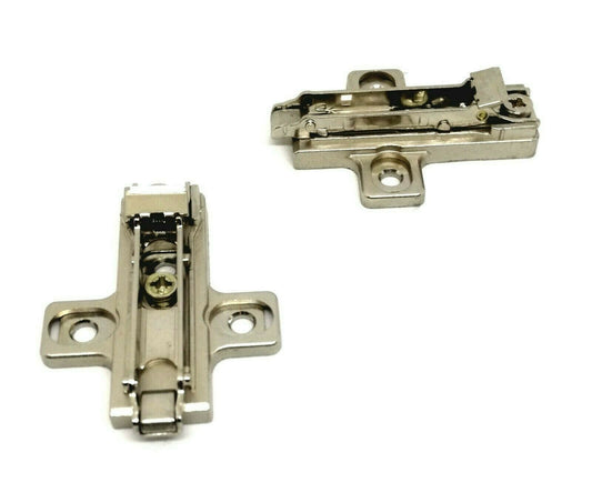 BASE PER CERNIERA SALICE BAR3R39 H.mm.3 A INNESTO RAPIDO REGOLABILE